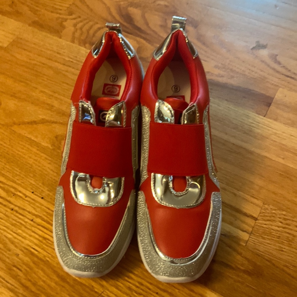 Red sneaker wedges